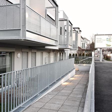 Red Flower Apartment With Pool - 5 Min To Lake 비엔나 외부 사진